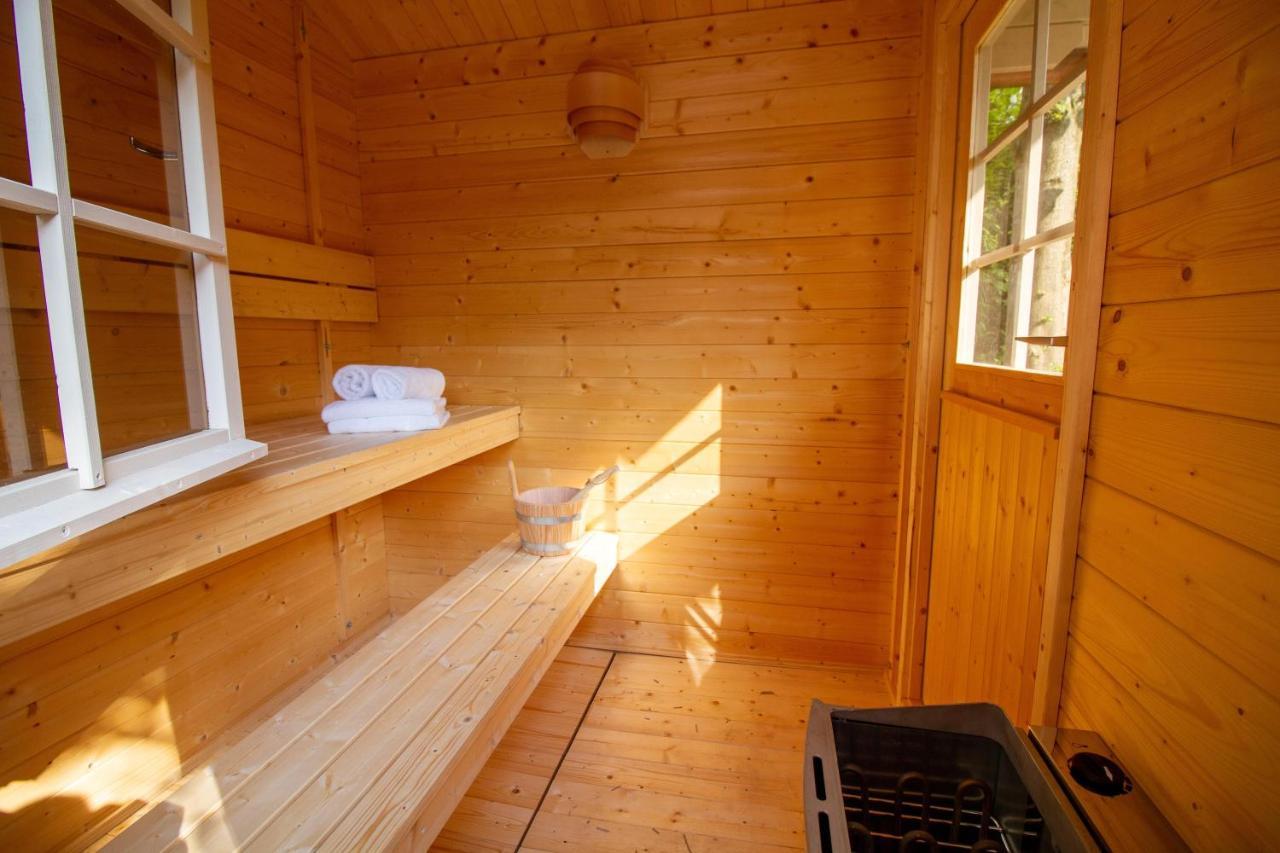 Up Besoeoek - Wildrose Mit Sauna Krummhörn Exterior foto